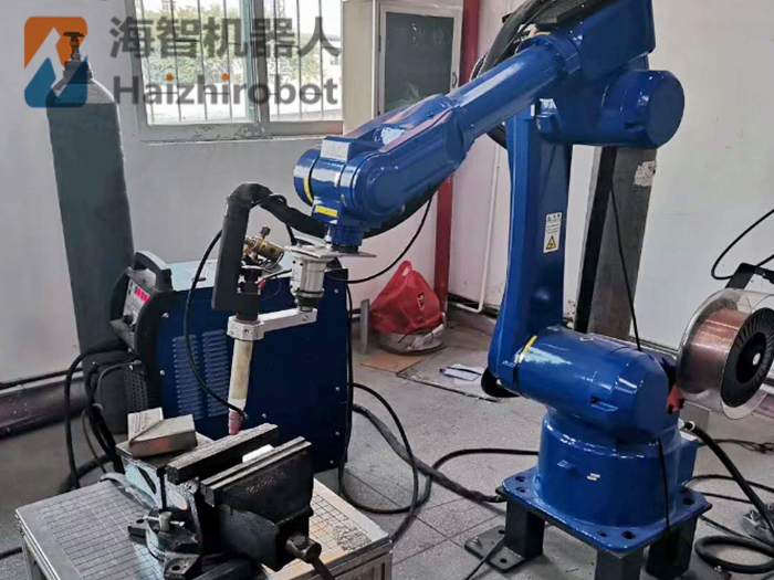 什么是焊接機(jī)器人？(圖1)